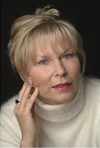 Kosmetikerin Inge Hirsch